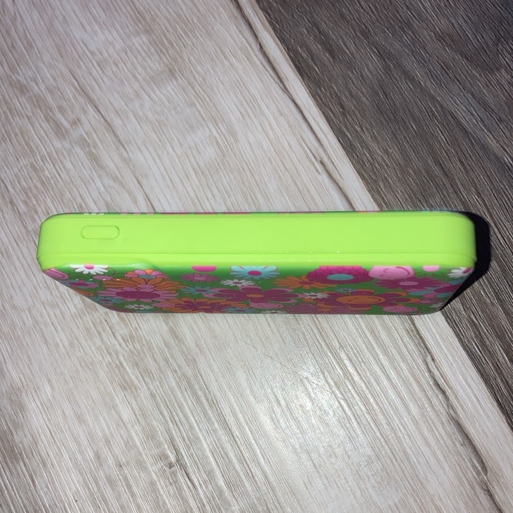 Charging Box - Picture 3 of 5